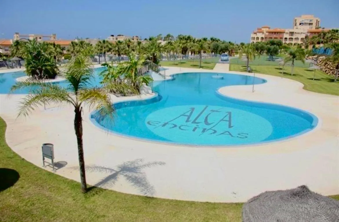 Almerimar Amplio Apartamento De 3 Habitaciones Con Piscina, Pista De Padel, Futbol Y Garaje Cubierto Para 2 Coches En Altas Entinas