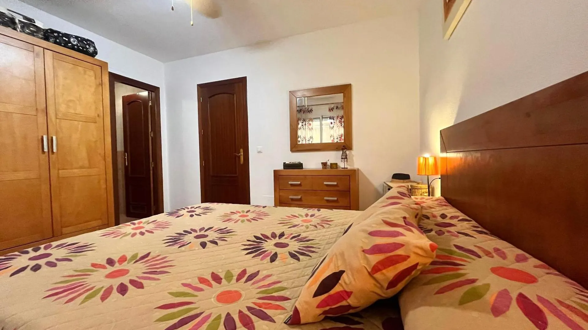 Almerimar Amplio Apartamento De 3 Habitaciones Con Piscina, Pista De Padel, Futbol Y Garaje Cubierto Para 2 Coches En Altas Entinas