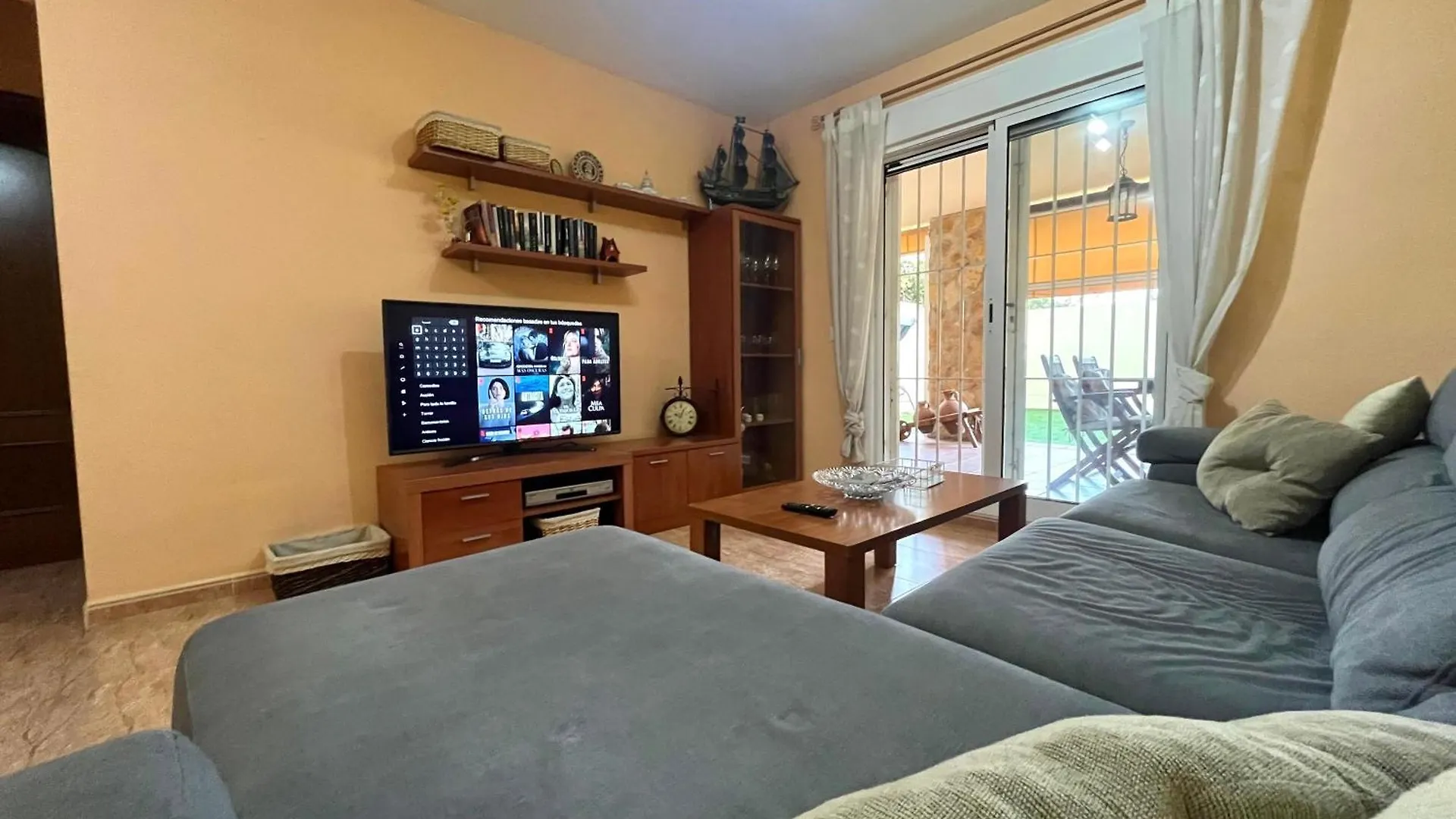 Almerimar Amplio Apartamento De 3 Habitaciones Con Piscina, Pista De Padel, Futbol Y Garaje Cubierto Para 2 Coches En Altas Entinas Apartment