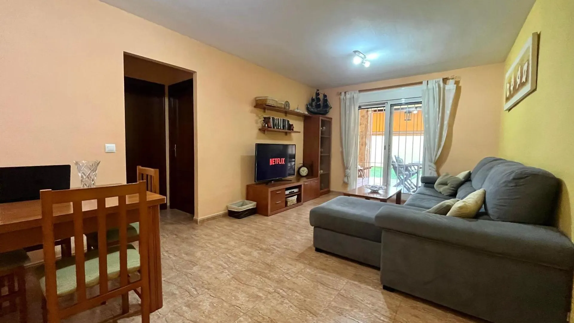 Almerimar Amplio Apartamento De 3 Habitaciones Con Piscina, Pista De Padel, Futbol Y Garaje Cubierto Para 2 Coches En Altas Entinas 0*,