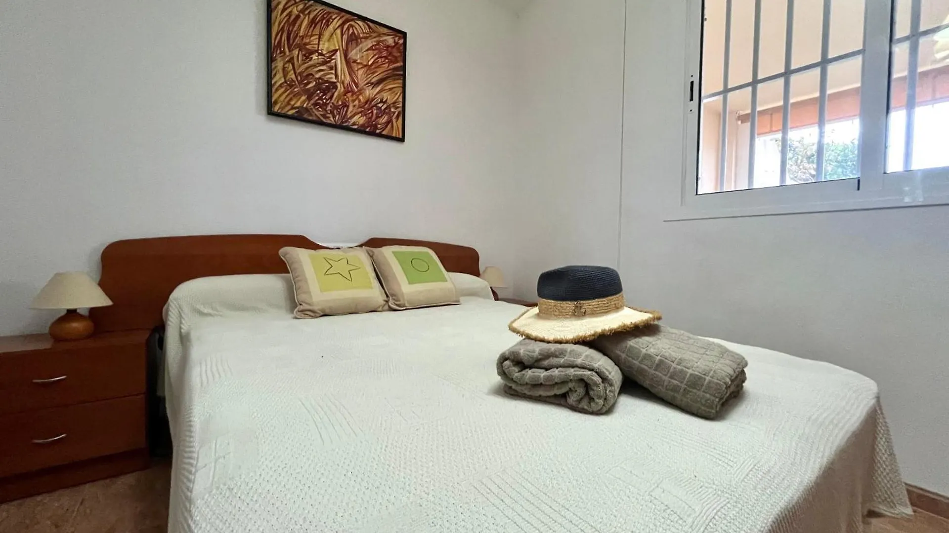 Almerimar Amplio Apartamento De 3 Habitaciones Con Piscina, Pista De Padel, Futbol Y Garaje Cubierto Para 2 Coches En Altas Entinas